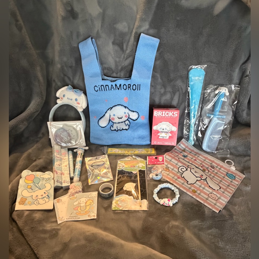 🩵Sanrio - Cinnamoroll Blue Knit Bag and 20+
Accessories